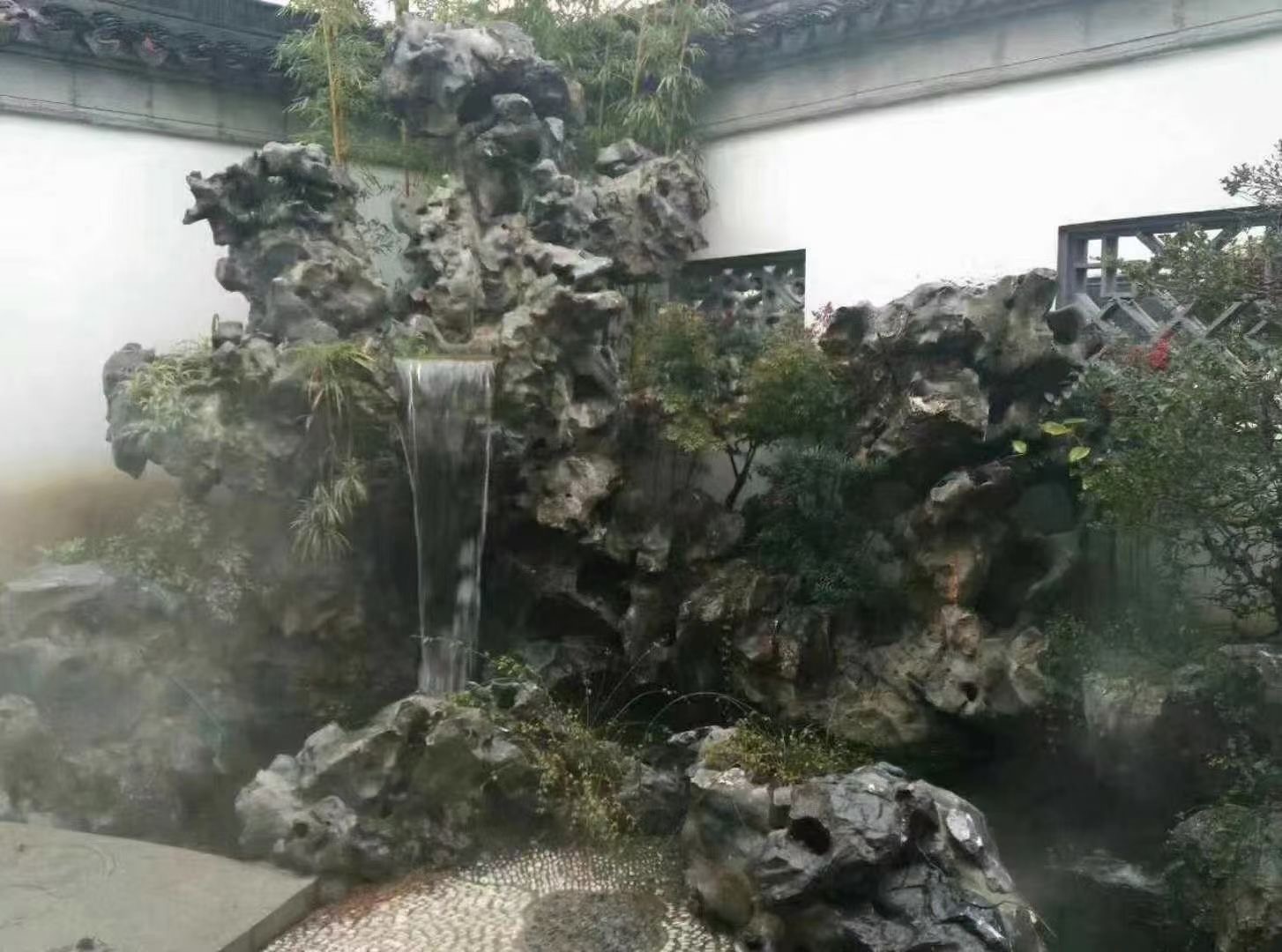 假山