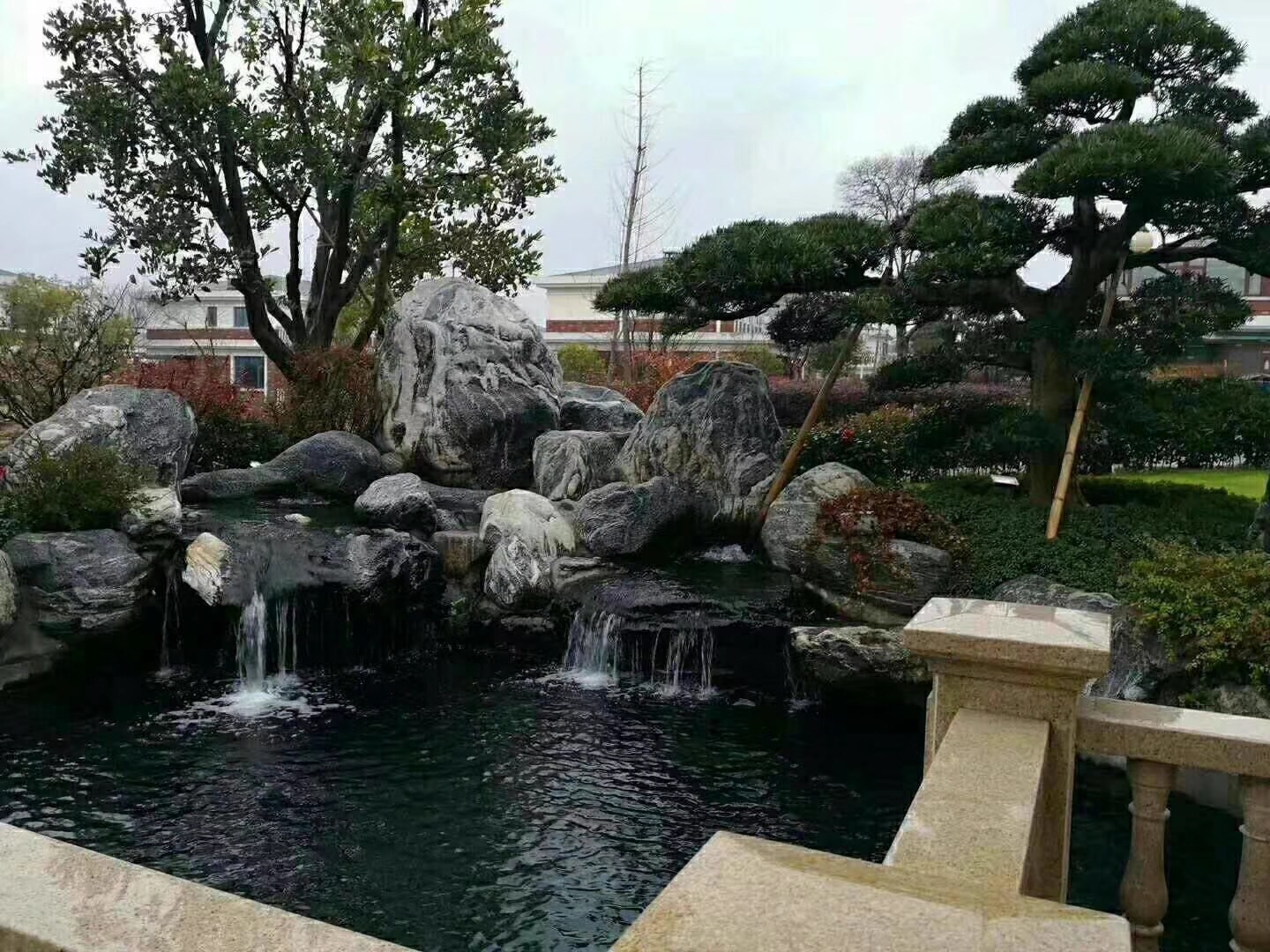 假山