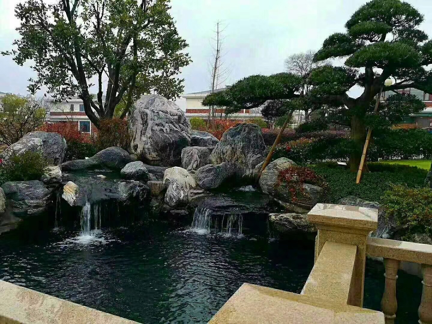 假山